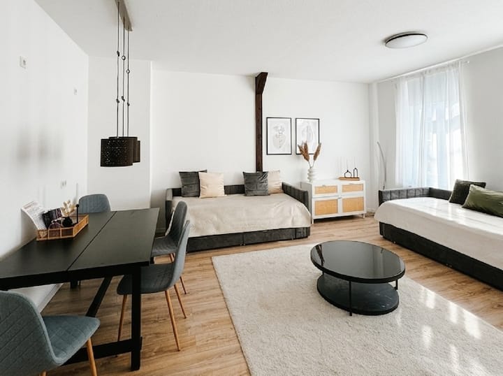 Modern Old Town Apartment For 6 - Wernigerode