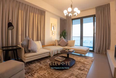 Luxury 3BDR Pool View Direct Mall Access 9th Floor