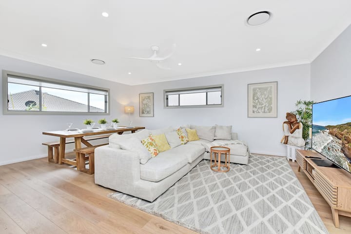 Finns At Caves Beach Resort - Caves Beach