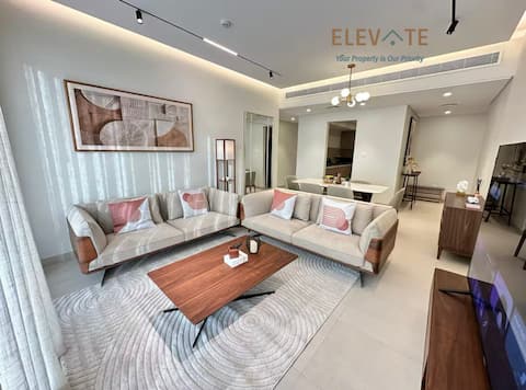 Luxury Spacious 3BDR Apt Pool/Sea View