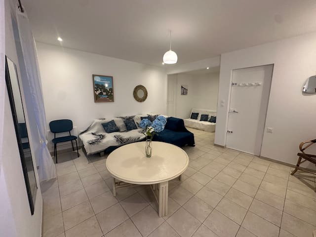Listing in Toulon