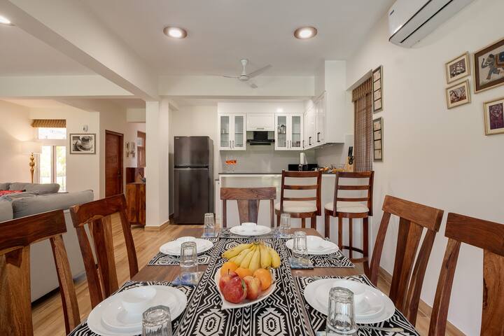 Kitchenette image 2