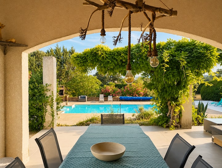 Hélios : Villa Avec Grande Piscine & Grand Jardin - Cotignac