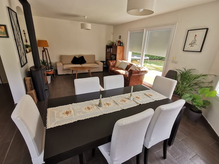Spacious House, Long Stay, 6 Kms From Cern - Saint-Genis-Pouilly