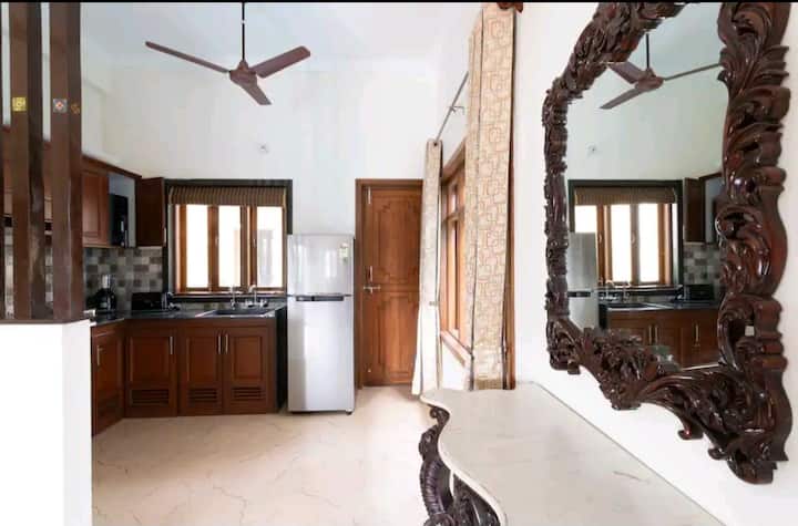 Kitchenette image 2