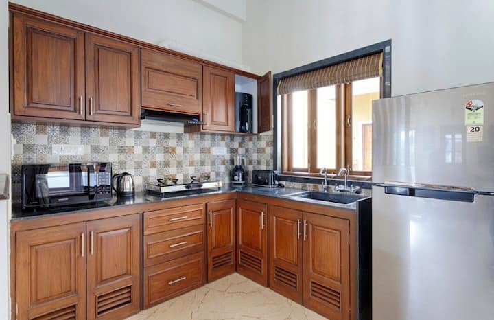 Kitchenette image 1