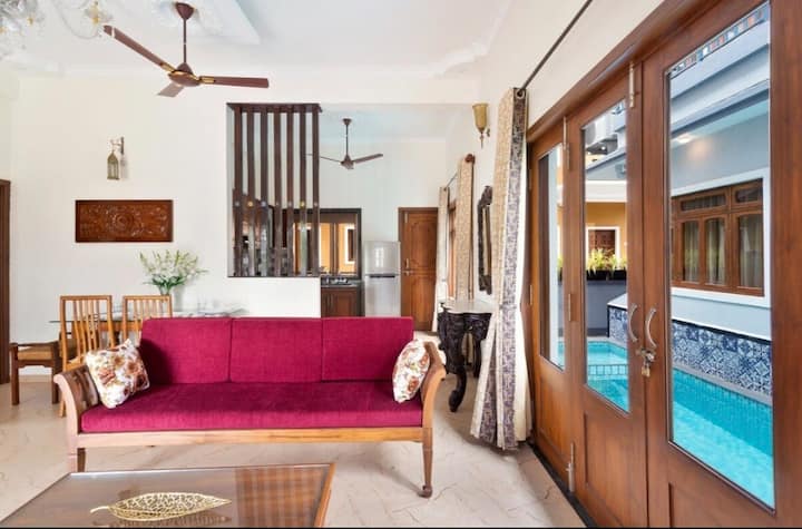 Living room image 3