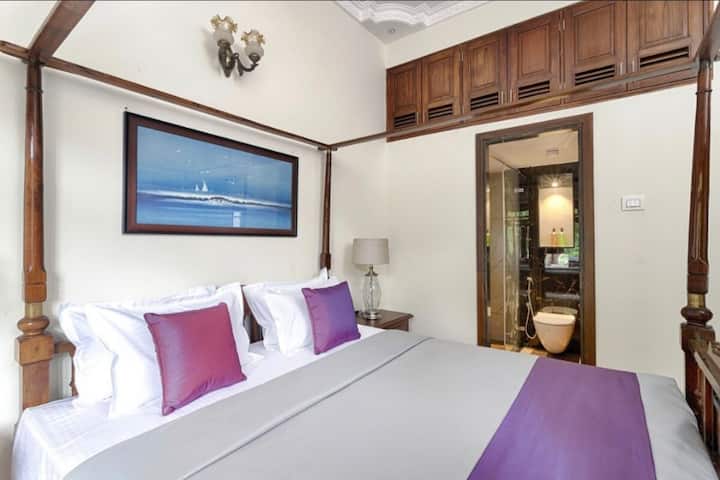 Bedroom 1 image 2