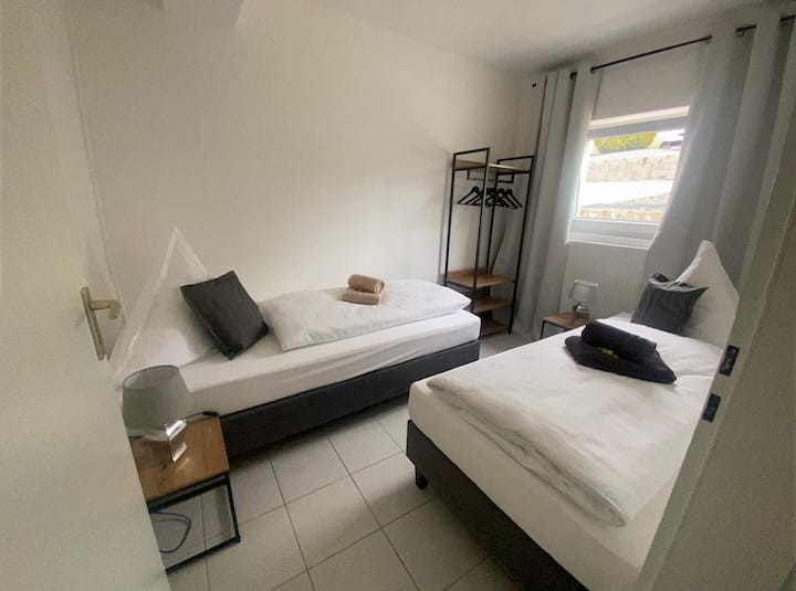 غرفة النوم 2