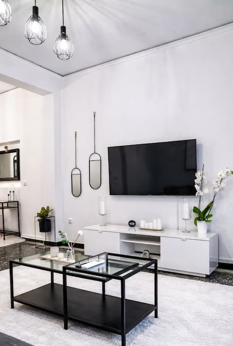 Top Airbnb: Lux apartment near Acropolis in the heart of Ath in ΑΓΙΑΣ ΑΙΚΑΤΕΡΙΝΗΣ