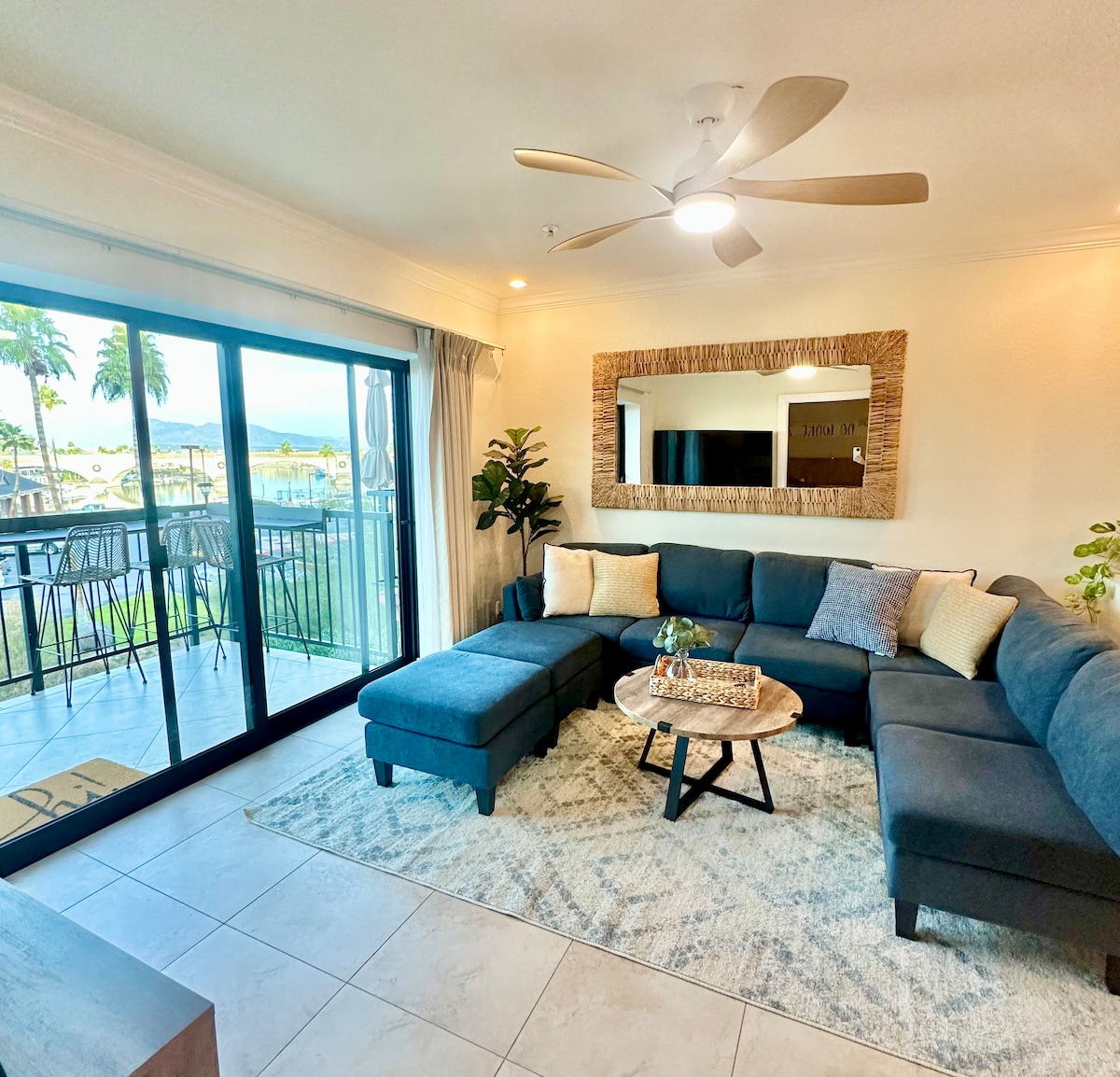 Top performing Airbnb: Lakeside Retreat! Water Views & Access! in Lake Havasu / Kingman