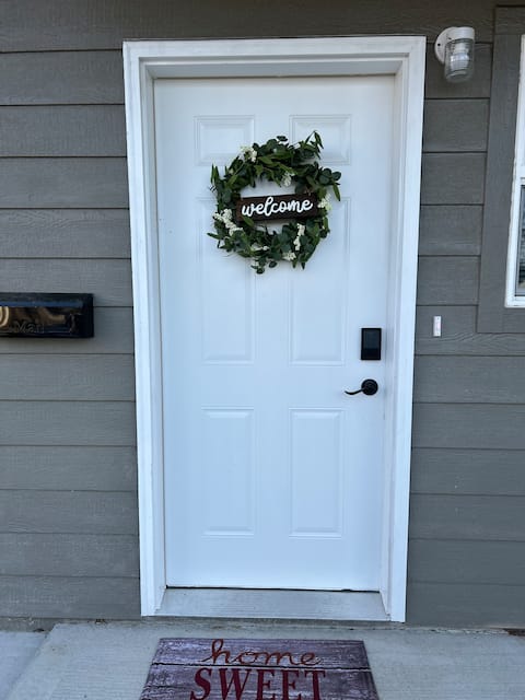 New Build Home: 2m to UCM & 15m to Whiteman AFB