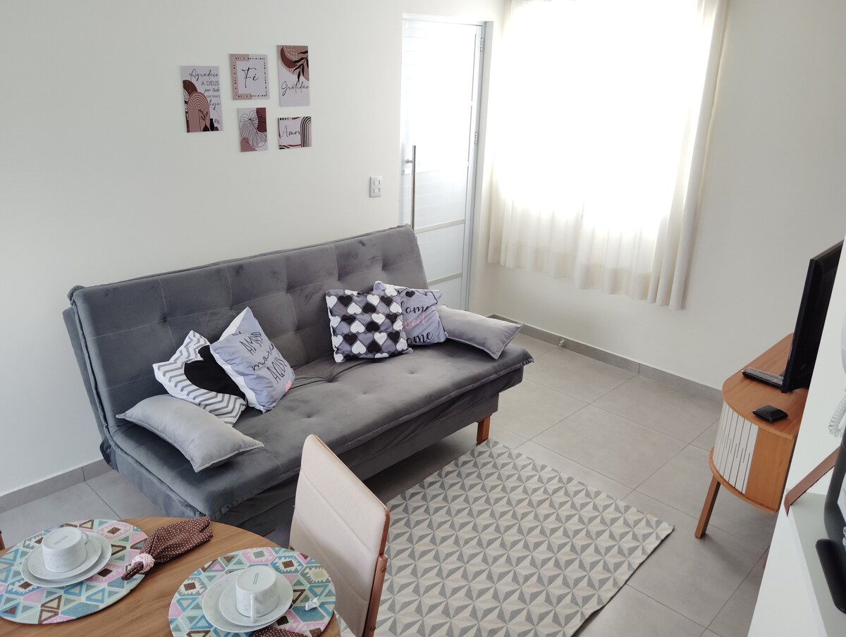Top Airbnb: Wine Route Apartment | Downtown | Cozy em São Roque