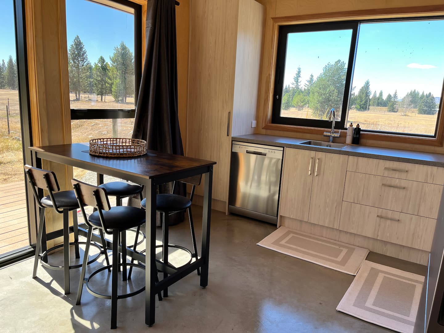 Twizel - Pinewood Close * With Outdoor Bath* 5