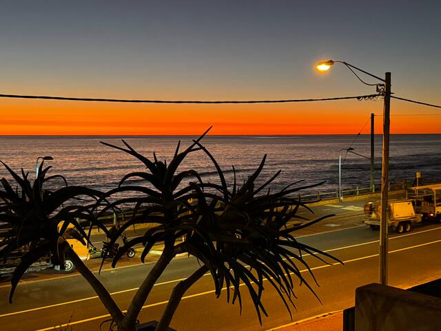 Coastal Luxury 4 x 3 Location, Location, Location! gallery image 2