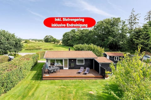 Idyllic summer house close to water and nature