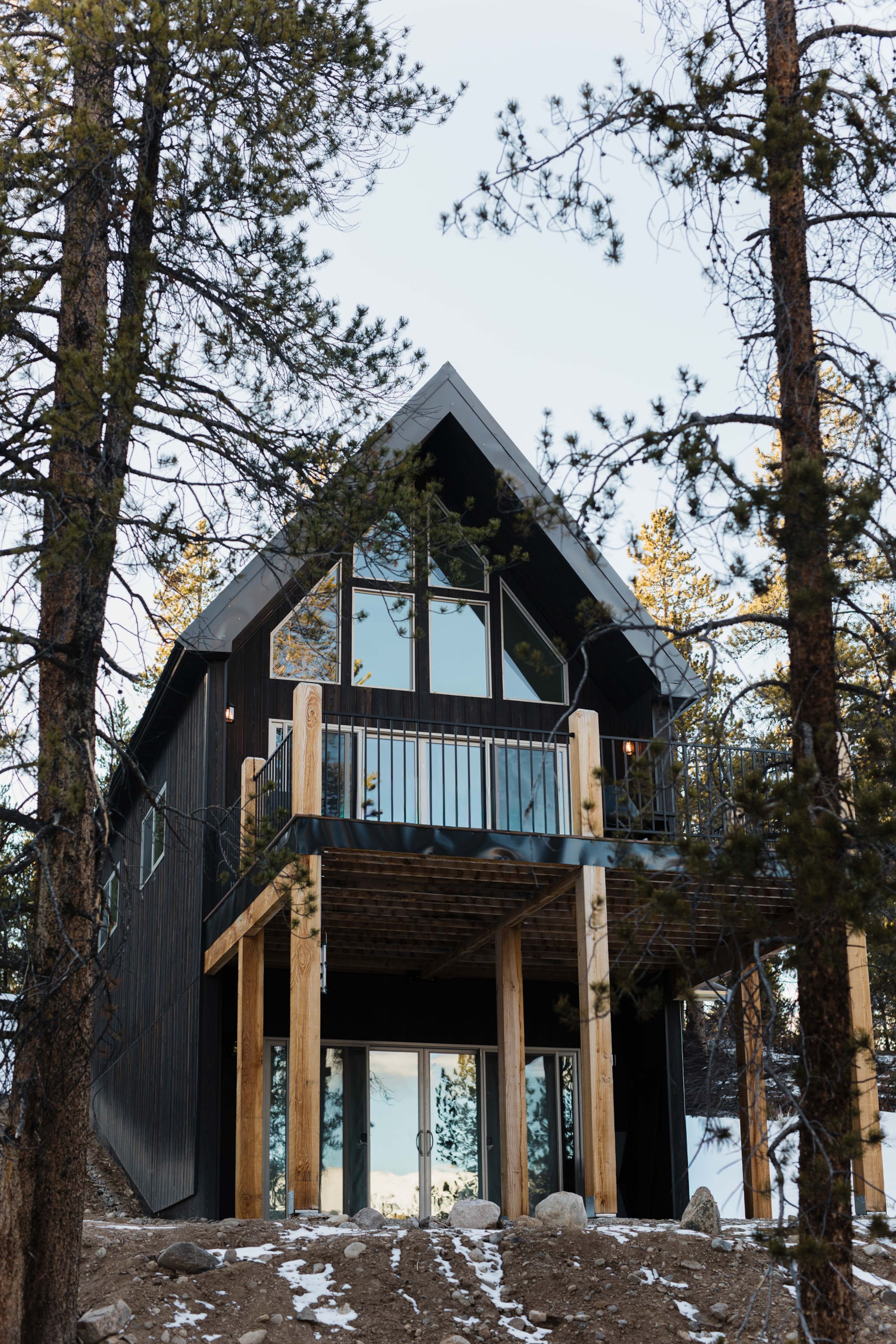 Ellis Cabin