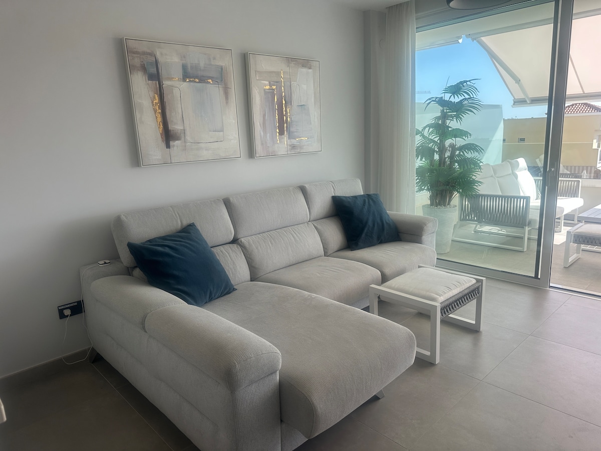 Propiedad de Airbnb exitosa: Luxury Apt. in Costa Adeje Pool & Sea View en Adeje