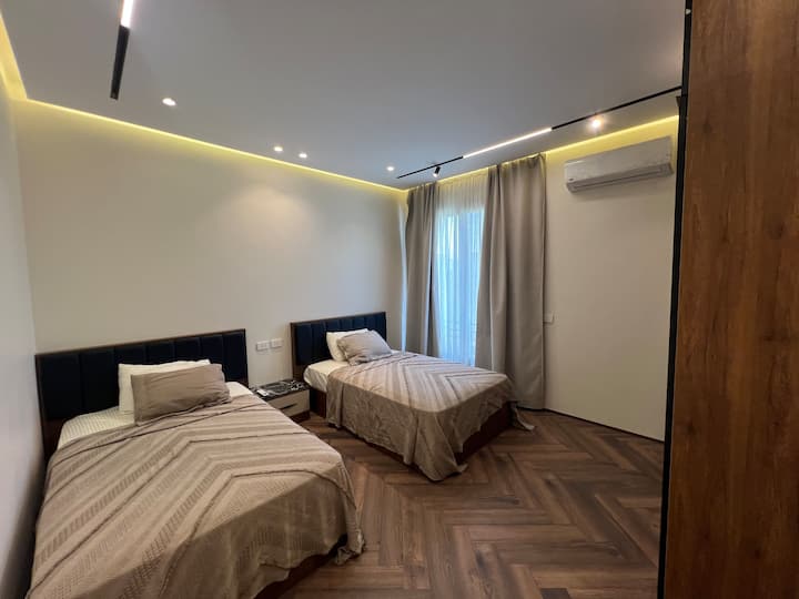 غرفة النوم 2