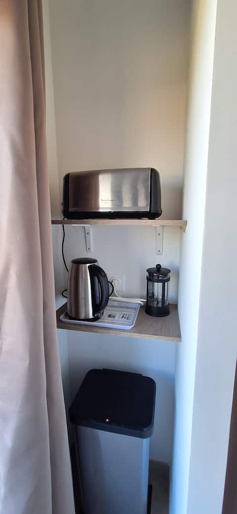 Successful Airbnb property: Studio with a view of Mont Ventoux and a bicycle room in Vaison La Romaine