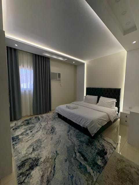 3-bedroom apartment 10 minutes from campus | Guest apartments