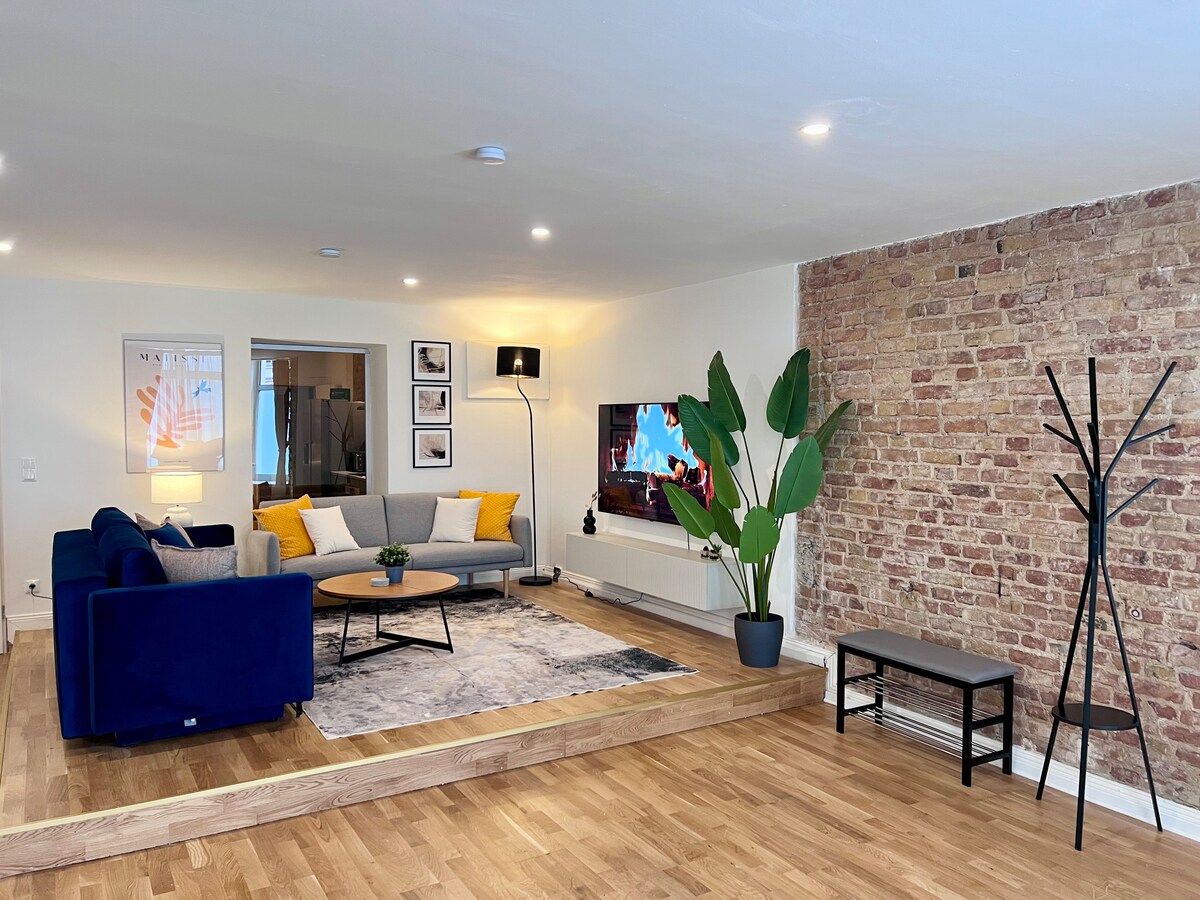 Top performing Airbnb: Cozy Voyage | Stilvolle 135qm für 9 Personen in Schöneberg