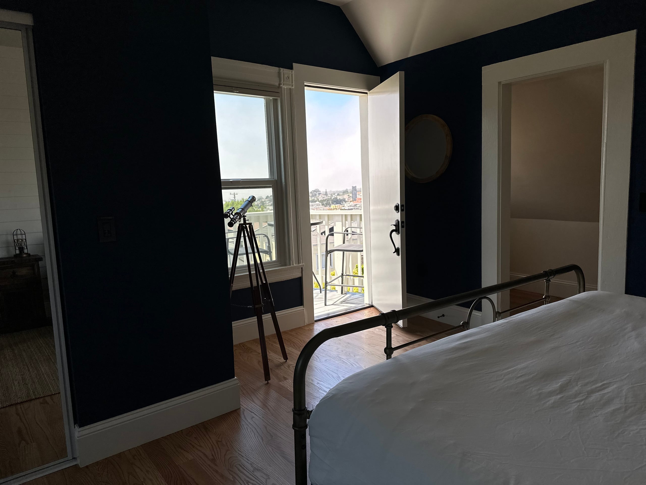 Home in San Francisco · ★5.0 · 4 bedrooms · 6 beds · 2 baths - Image 17