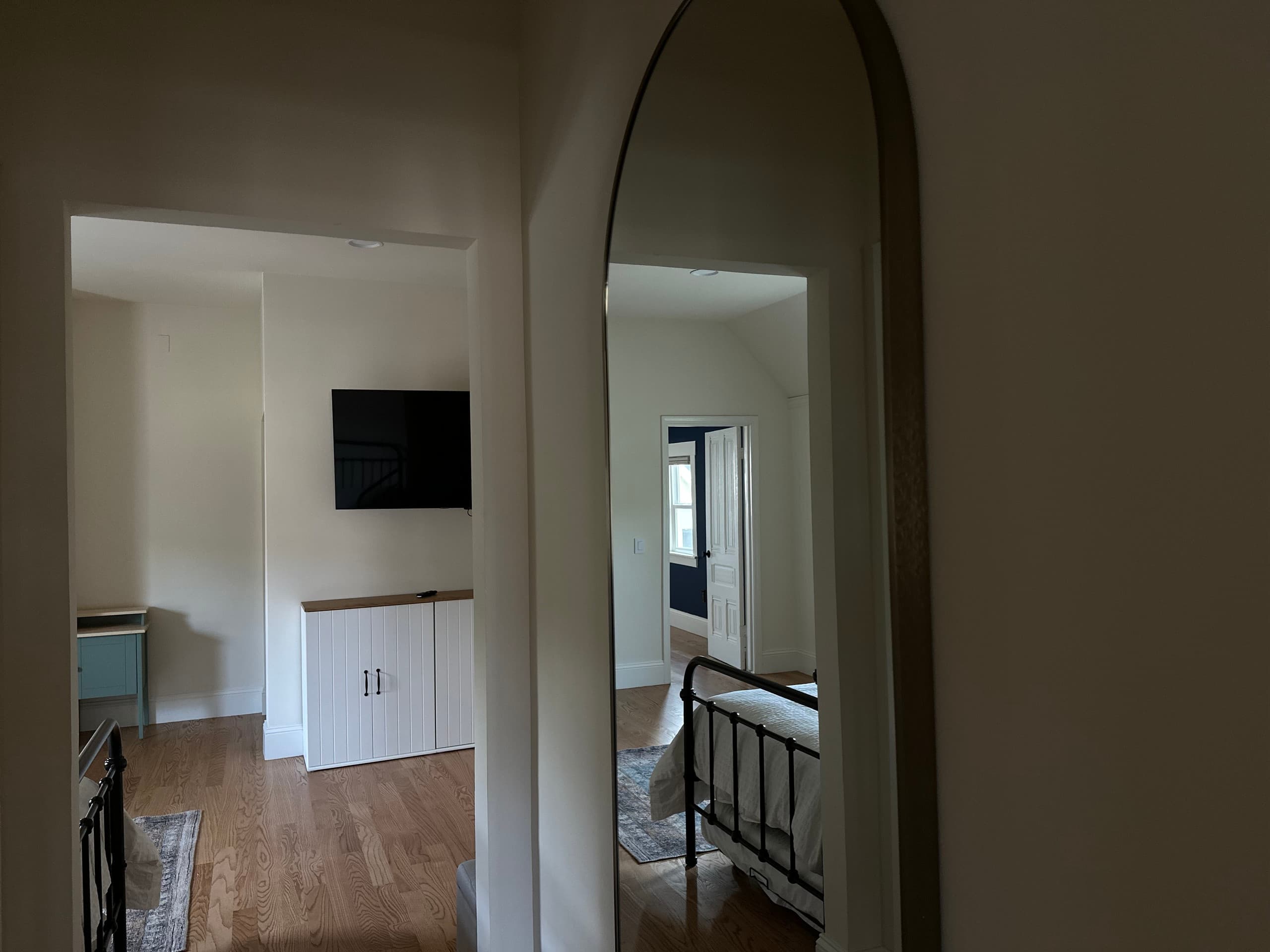 Home in San Francisco · ★5.0 · 4 bedrooms · 6 beds · 2 baths - Image 10