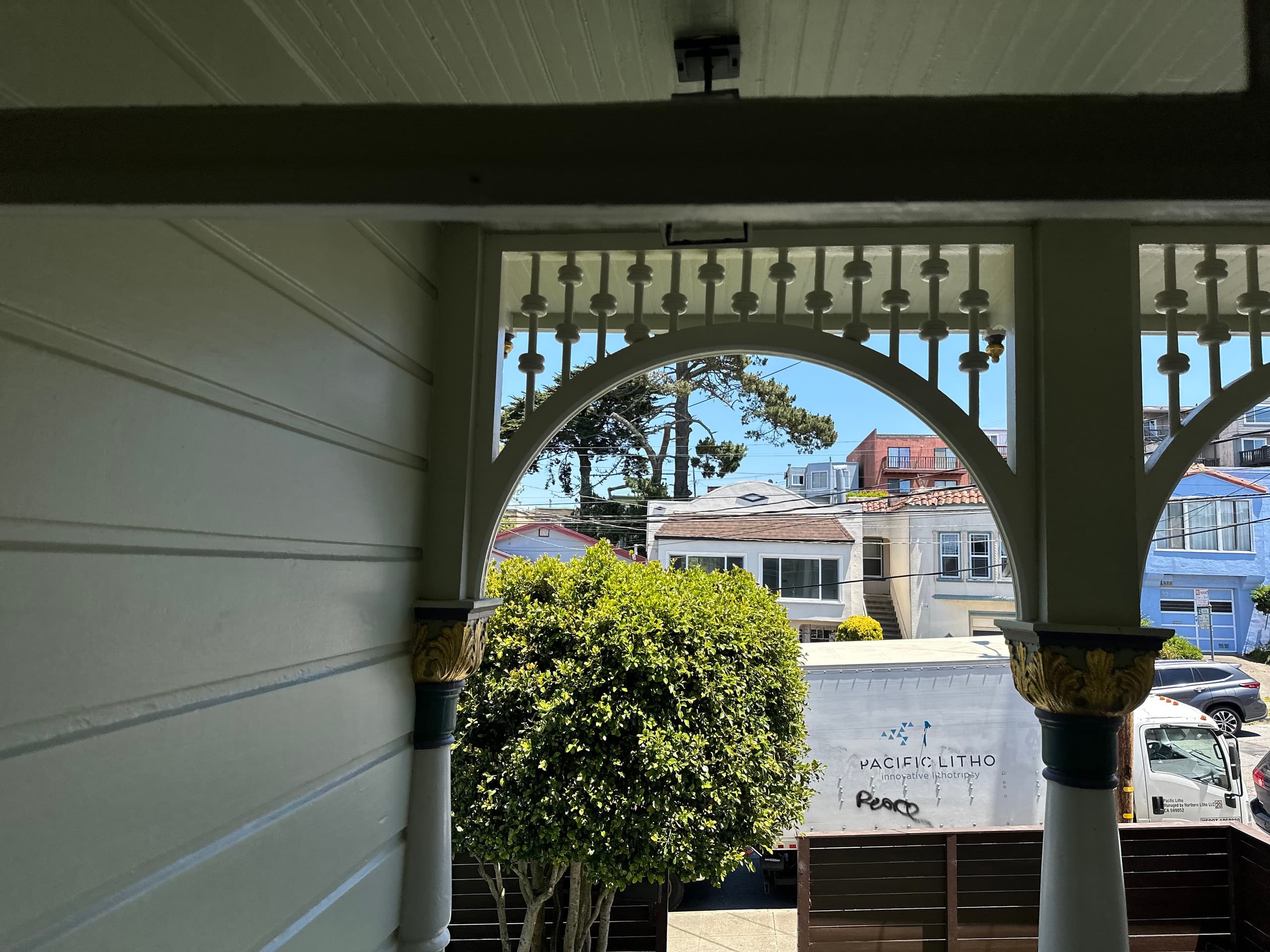 Home in San Francisco · ★5.0 · 4 bedrooms · 6 beds · 2 baths - Image 40