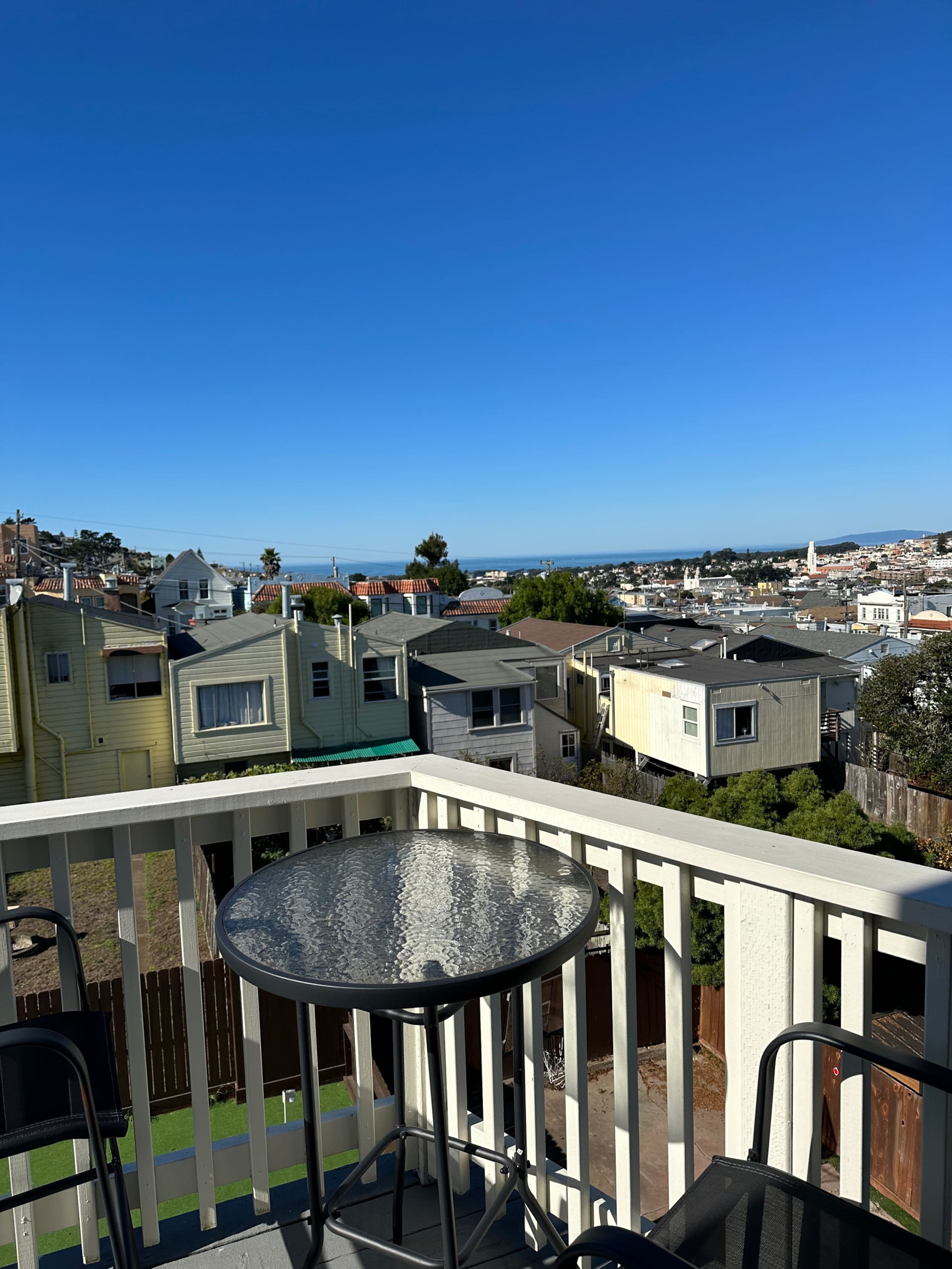 Home in San Francisco · ★5.0 · 4 bedrooms · 6 beds · 2 baths - Image 32