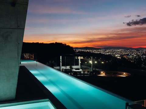 Luxury Penthouse with Infinity Pool