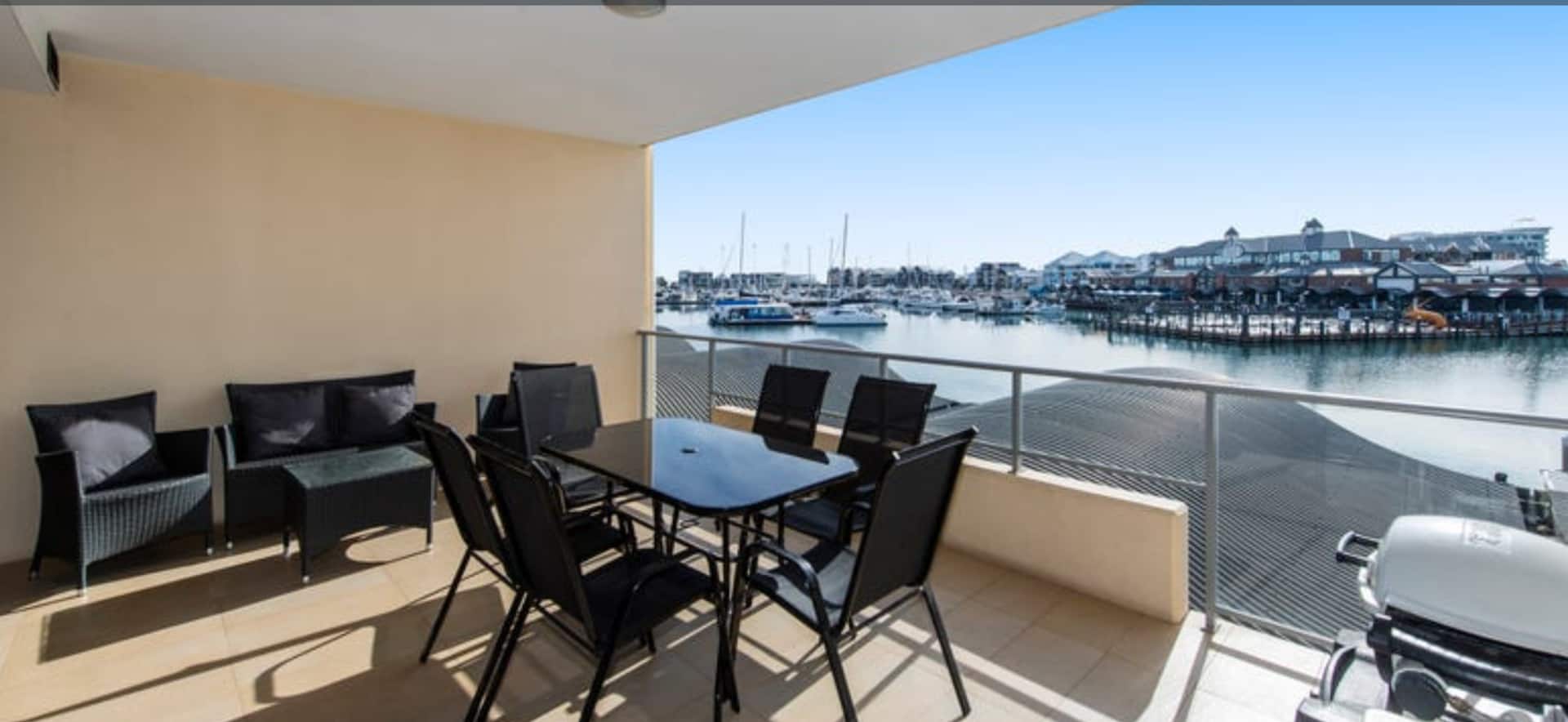 Mandurah dolphin Quay apartment