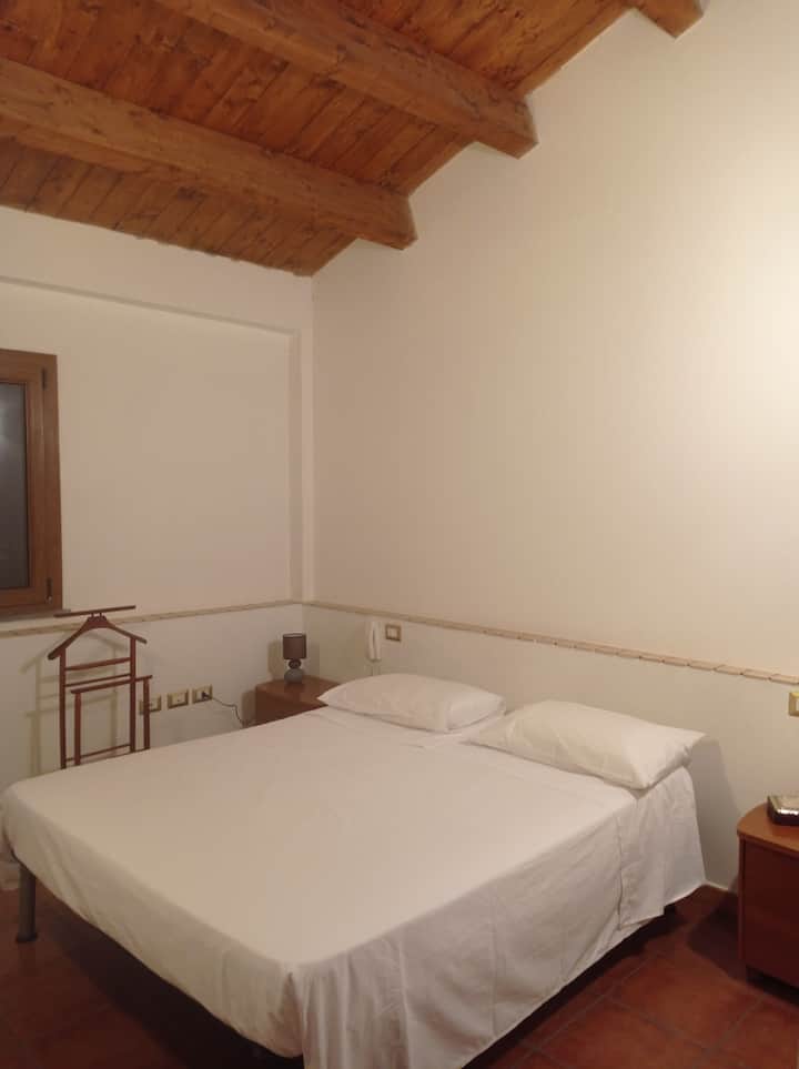 საძინებელი 1