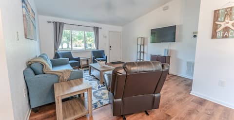 Popular Airbnb listing: Private Heated Pool • Quiet • Cozy Home + Arcade! in Port Charlotte