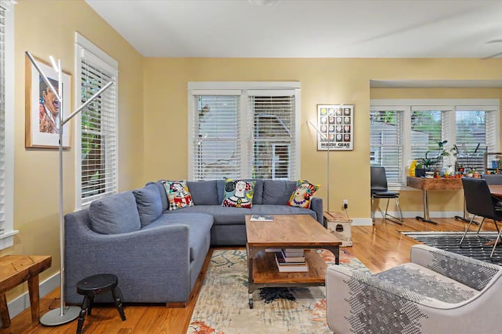 Whole Home Close To Downtown Sleeps 6 - Lawrence, KS