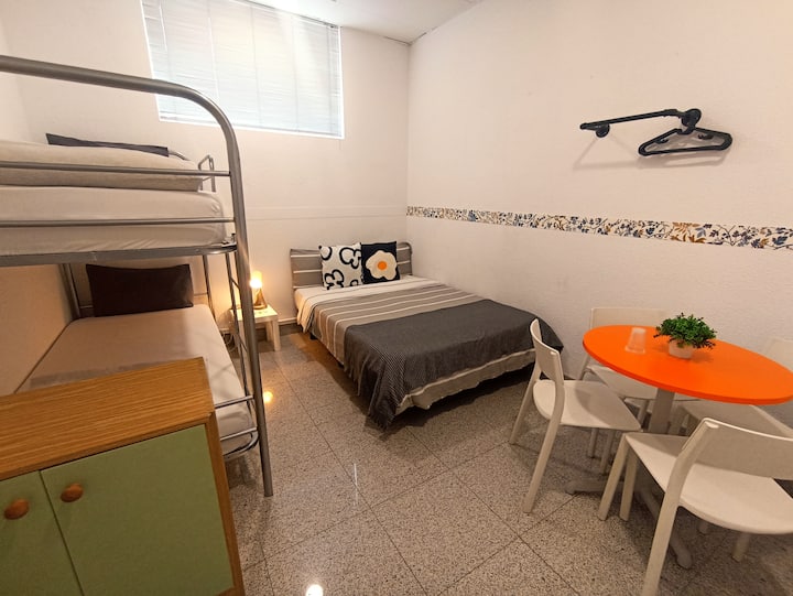 Habitación Privada Para 4 Personas #106 - Madrid