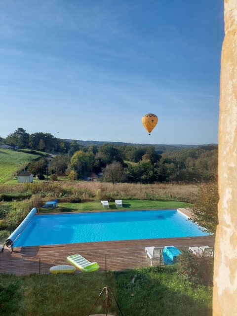 Family Gîte near Sarlat 4 Bedrooms, Pool & Views