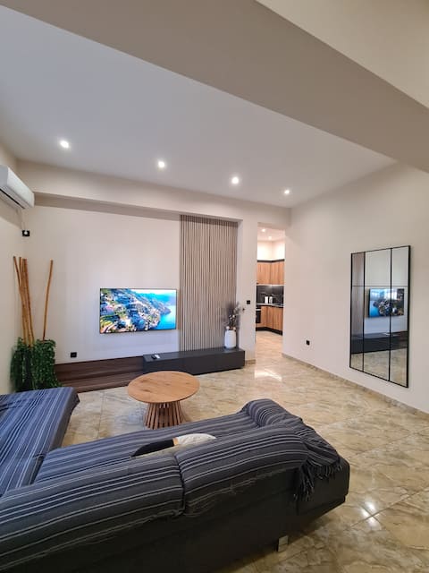 Top performing Airbnb: Moda home "3siblings" in δήμος δάφνης υμηττού