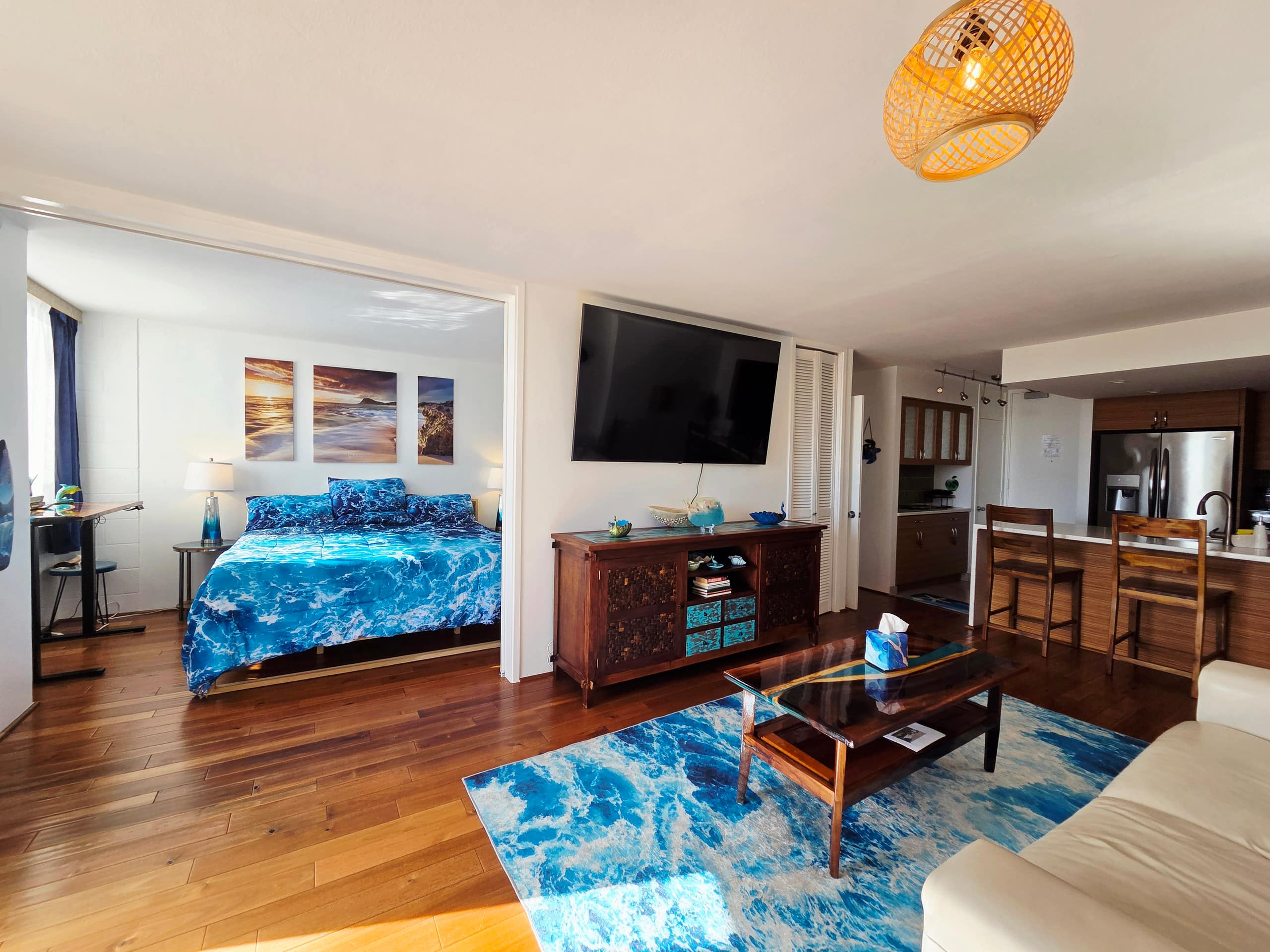 Ocean & Marina View Suite - Image 4