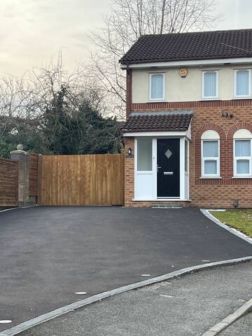 Stylish Place Near Sport City gallery image 5