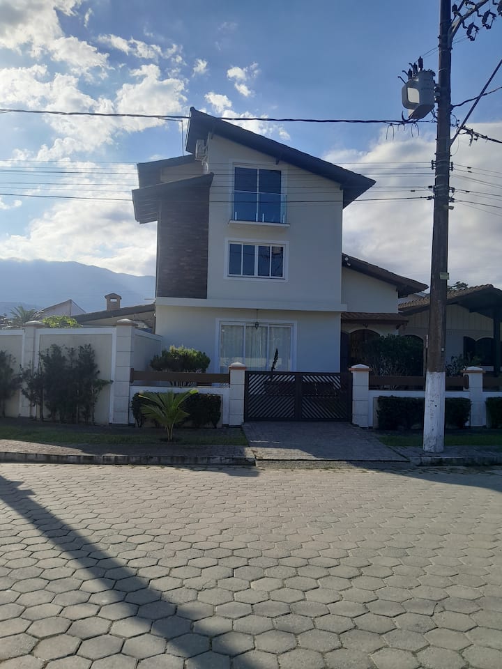 Casa Condomínio Vista Mar Segurança E Conforto. - Caraguatatuba