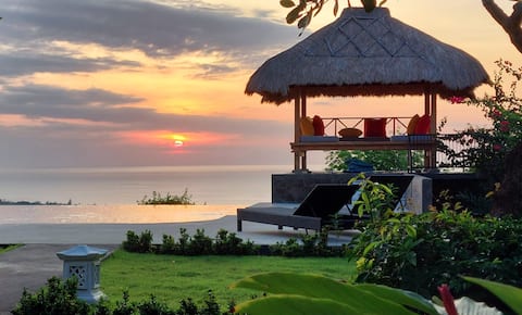 Segara Gunung Luxury Villa with Sea View