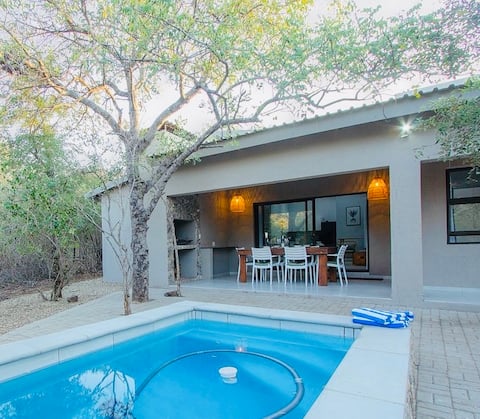 Modern 3BR Wildlife Escape | Pool + Solar + AC