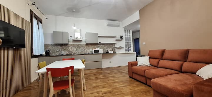 Guest House With Parking And Garden In Bologna - Bologna