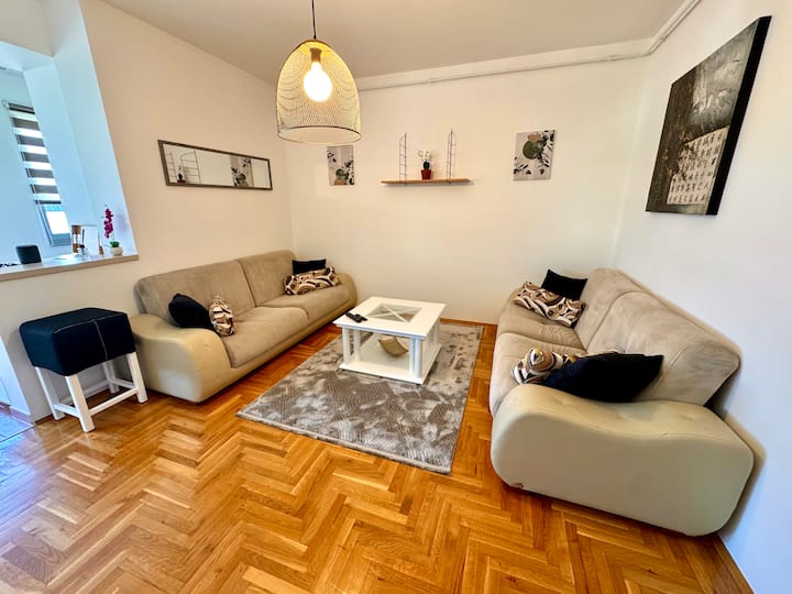 Modern & Complete 2bdr Apartment W/free Parking - Bosnia ja Hertsegovina