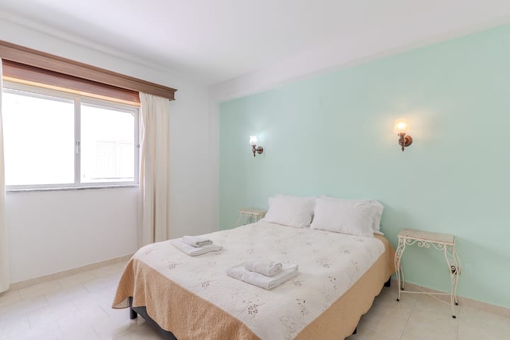 #262 Rosa Guest House | Cozy Room - Albufeira