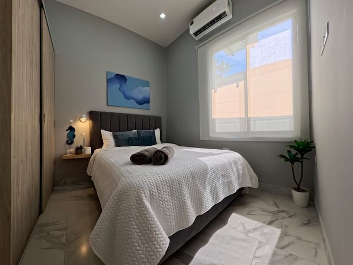 Táto izba má 50-palcovú inteligentnú televíziu