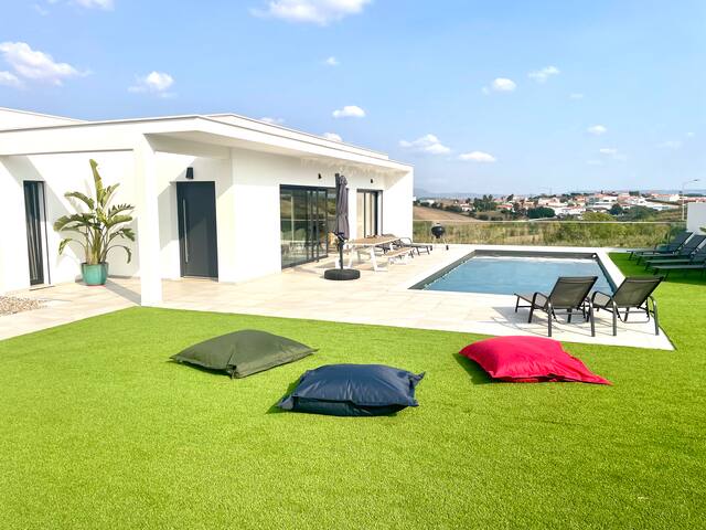 Villa 61 Luxury House.