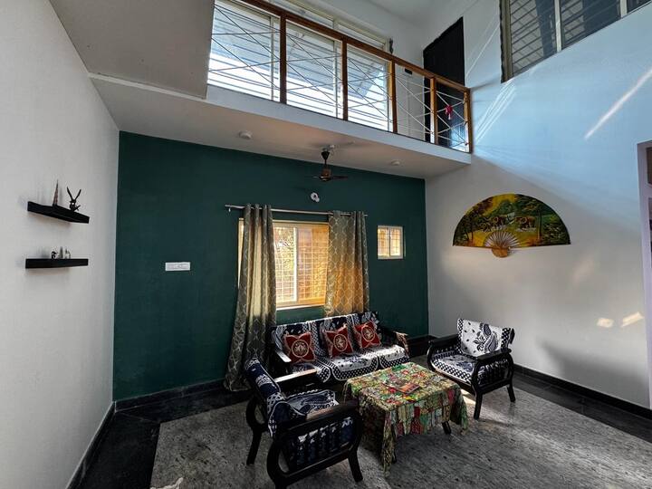 Living room image 6