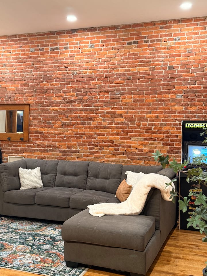 Paradise Perch-downtown Near Ssm | Sauna + Arcade - Minnesota